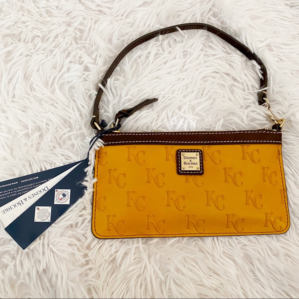 NWT✨ Dooney & Bourke KC Royals Leather Wristlet